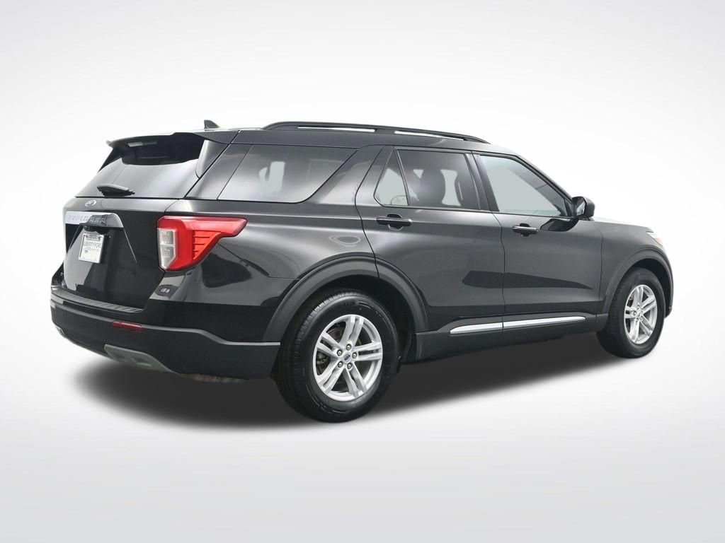 Certified 2024 Ford Explorer XLT w/ Equipment Group 202A image 6