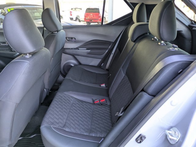 Used 2024 Nissan Kicks SV image 17