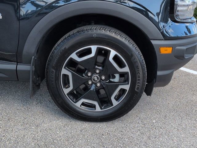Certified 2023 Ford Bronco Sport Outer Banks w/ Tech Package AWD/4WD image 11