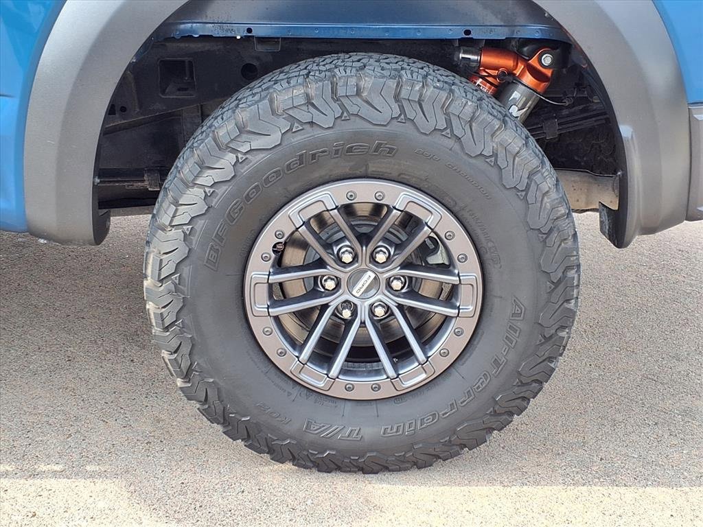 Certified 2019 Ford F150 Raptor w/ Equipment Group 802A Luxury image 32