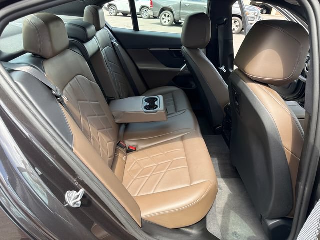 Used 2025 BMW i5 xDrive40 w/ Premium Package AWD/4WD image 40