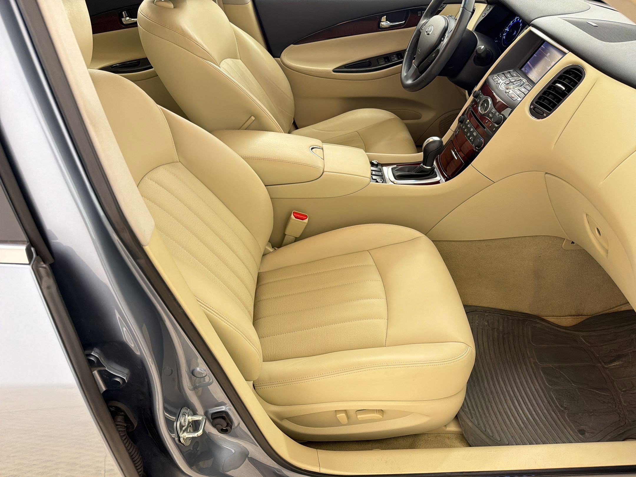 Used 2017 INFINITI QX50 2WD w/ Premium Plus Package image 29