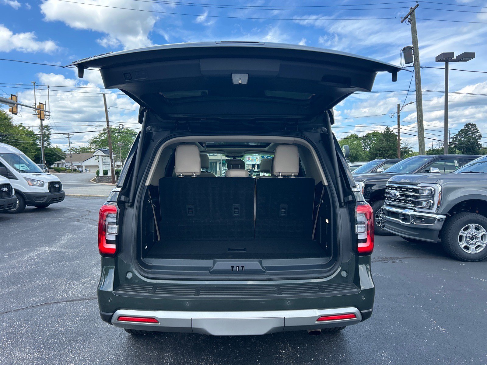Certified 2022 Ford Expedition Limited AWD/4WD image 16