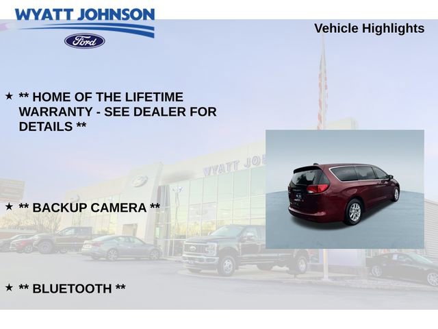 Used 2022 Chrysler Voyager LX FWD image 5