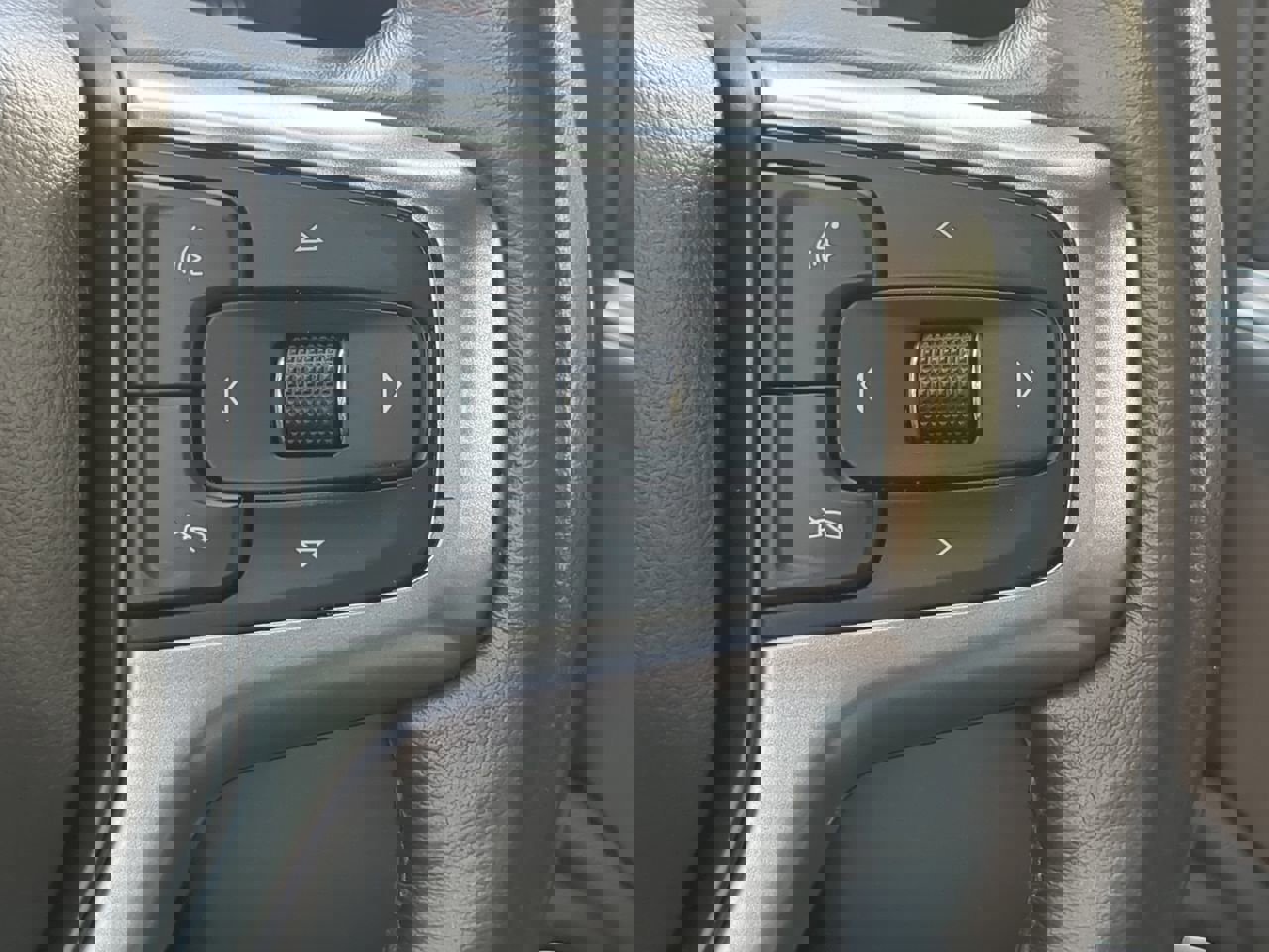 Used 2019 Chevrolet Silverado 1500 RST AWD/4WD image 24