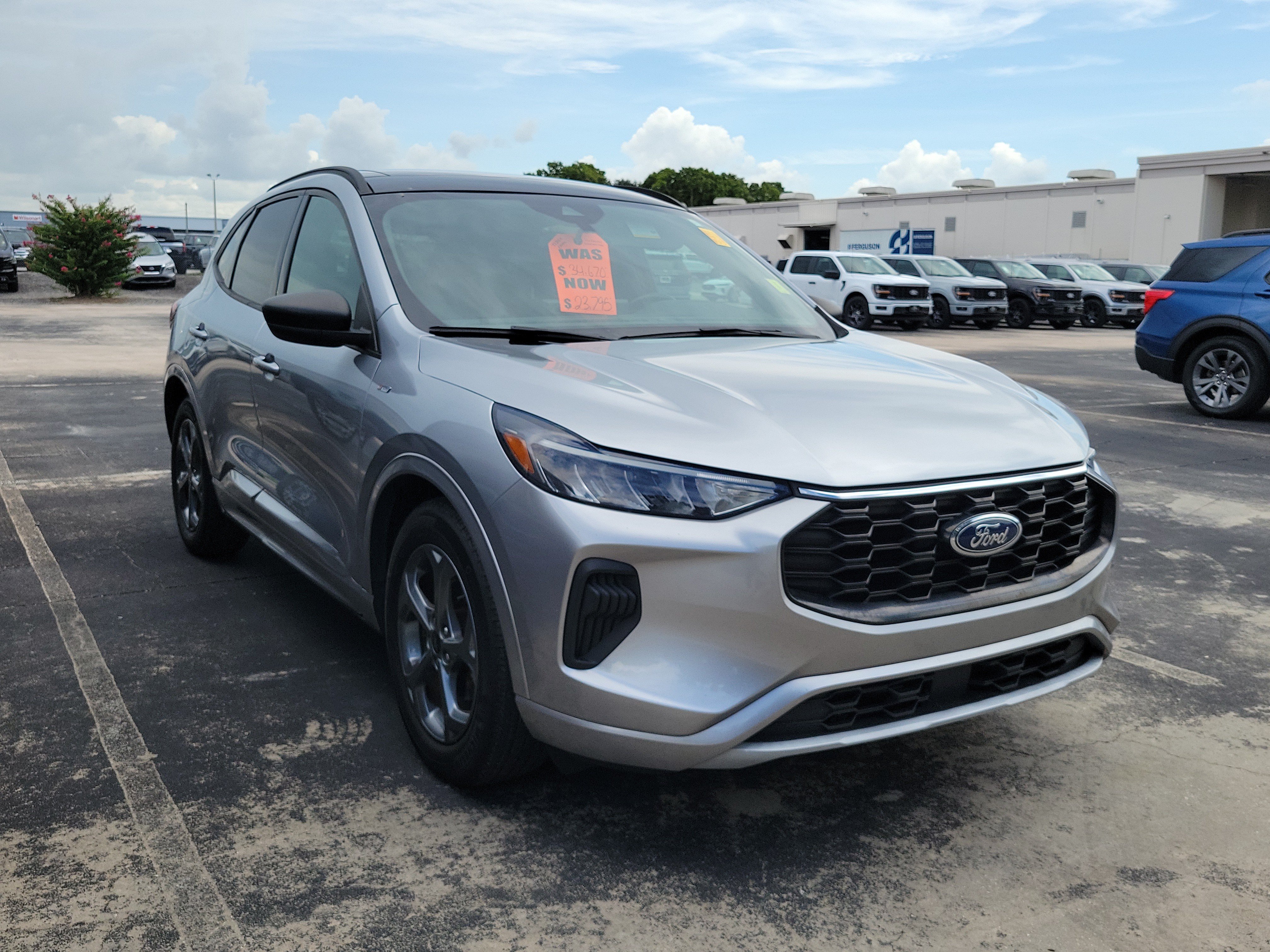 Certified 2023 Ford Escape ST-Line w/ Tech Pack #1 FWD image 6