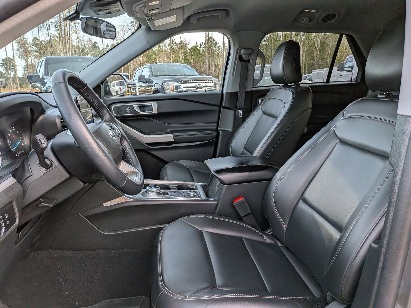 Certified 2023 Ford Explorer XLT w/ Equipment Group 202A image 23