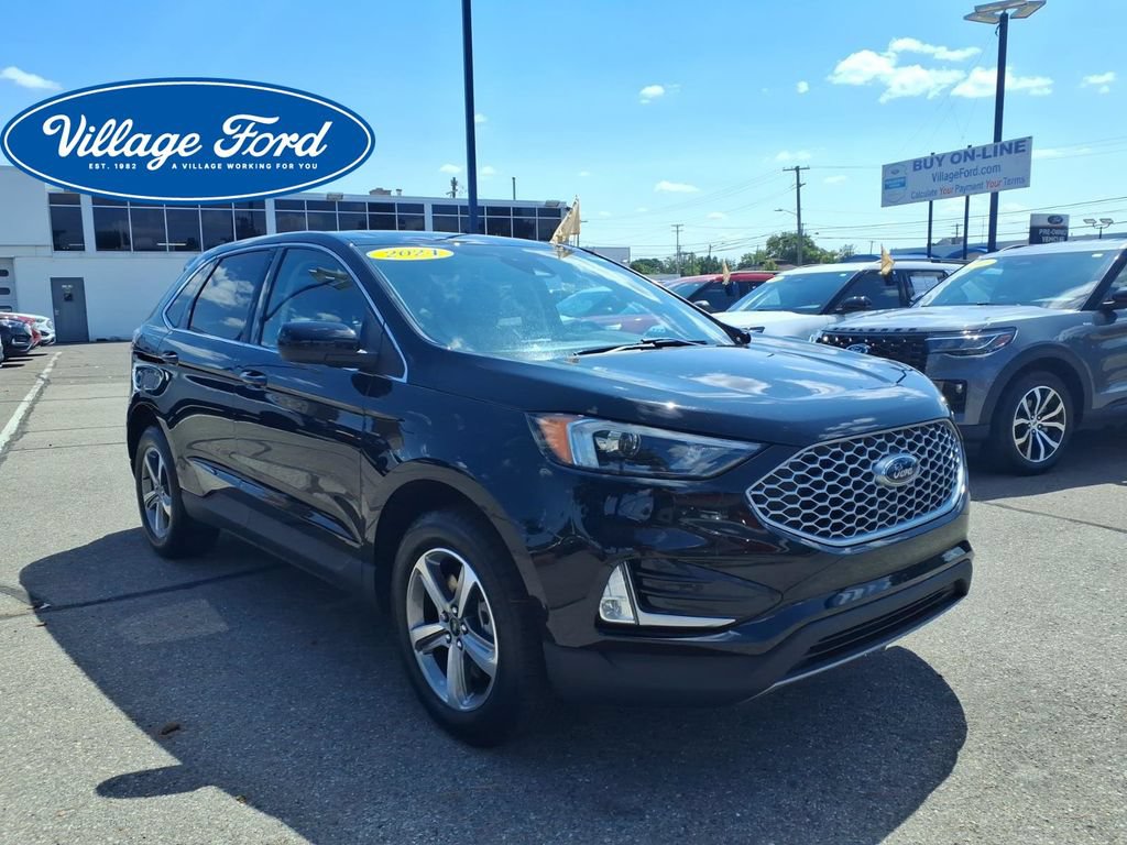 Certified 2024 Ford Edge SEL w/ Convenience Package AWD/4WD image 4