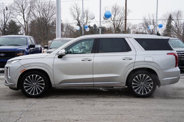 Used 2024 Hyundai Palisade Calligraphy image 2
