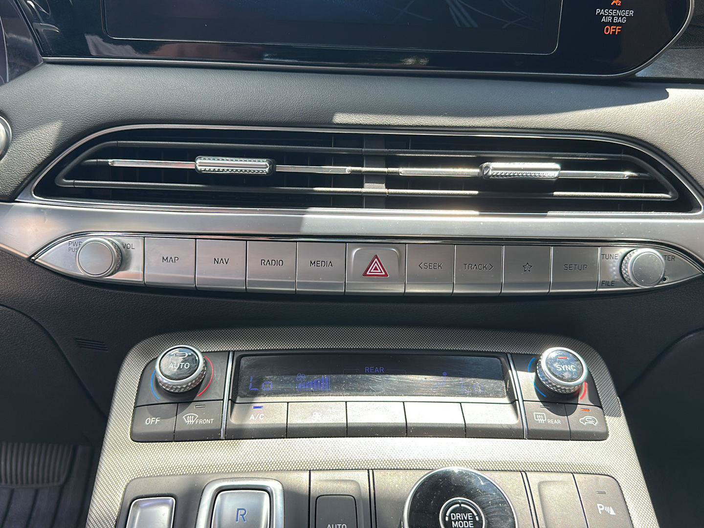 Used 2022 Hyundai Palisade Limited FWD image 20