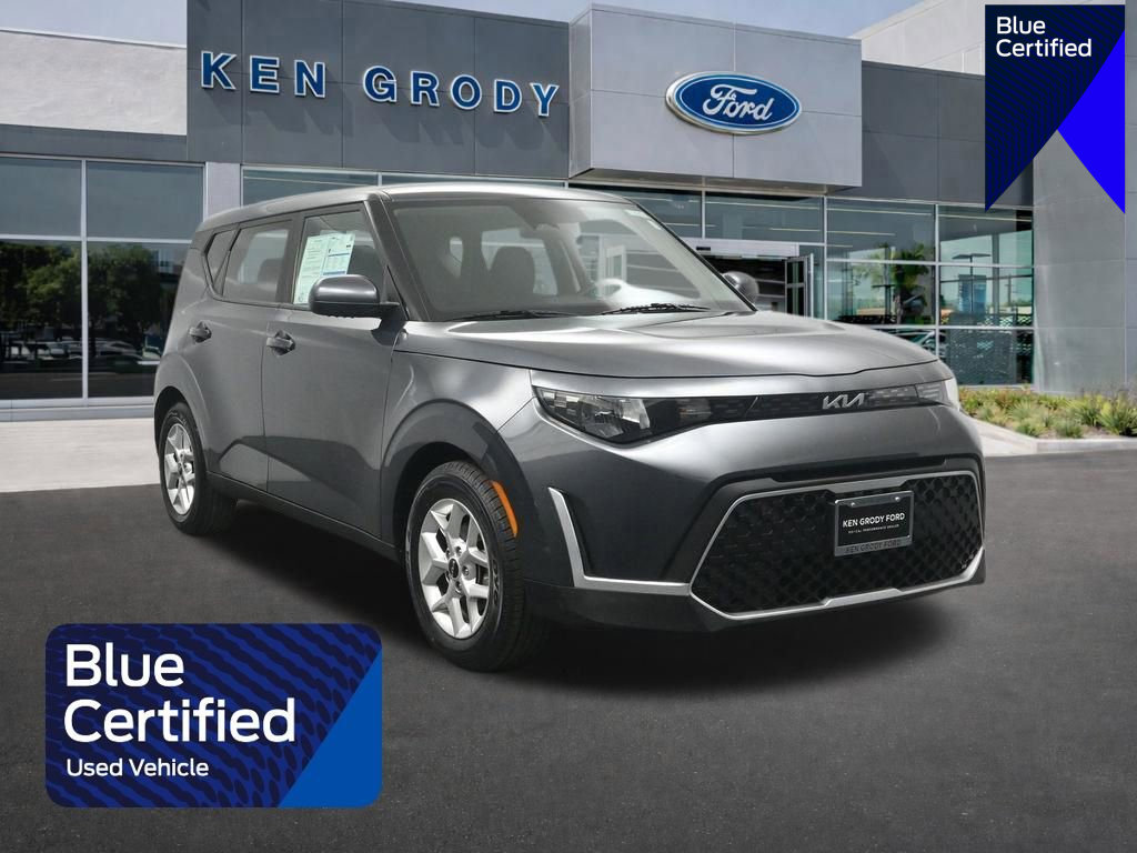 Used 2023 Kia Soul LX w/ Option Group 015