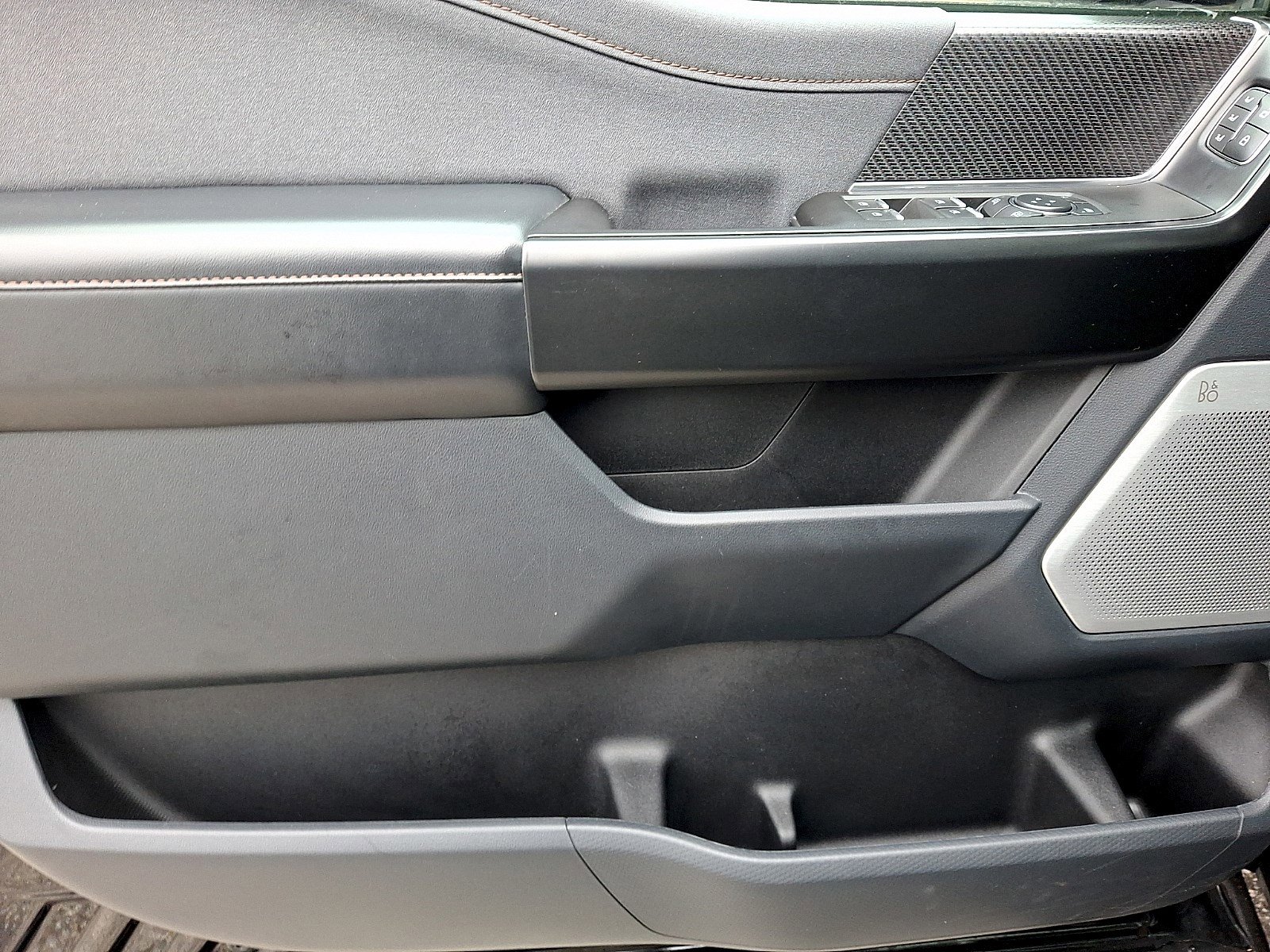 Certified 2022 Ford F150 Raptor w/ Equipment Group 801A High image 11