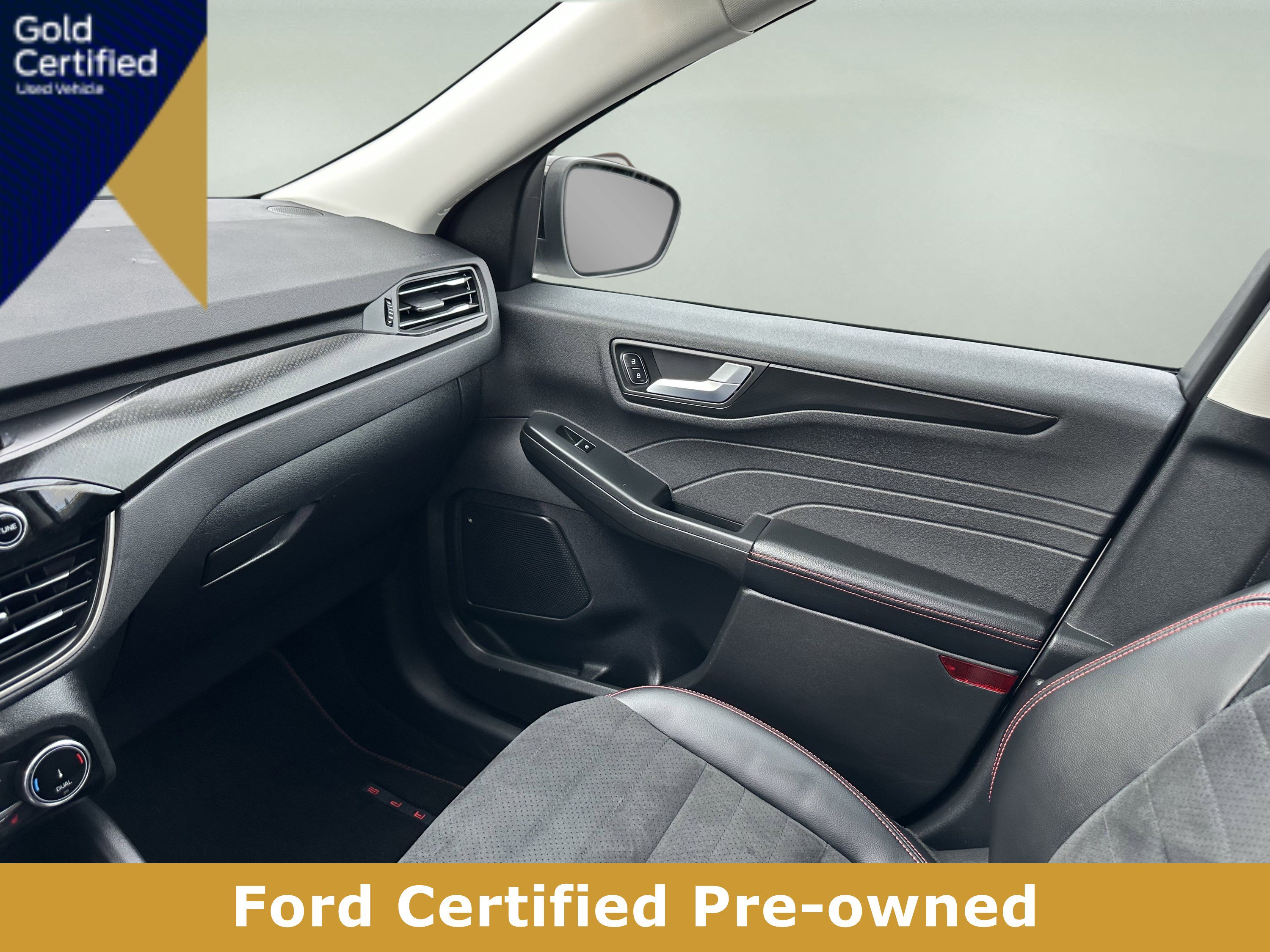 Certified 2022 Ford Escape SEL w/ SEL Stealth AWD Package image 15