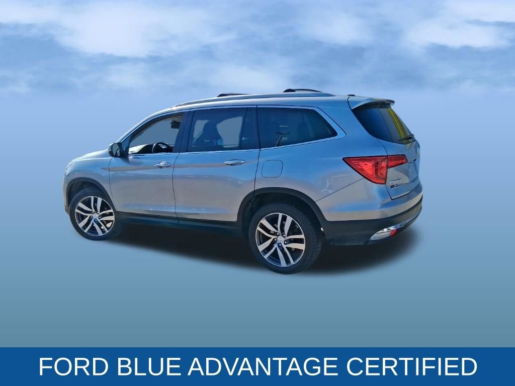 Used 2018 Honda Pilot Touring image 3