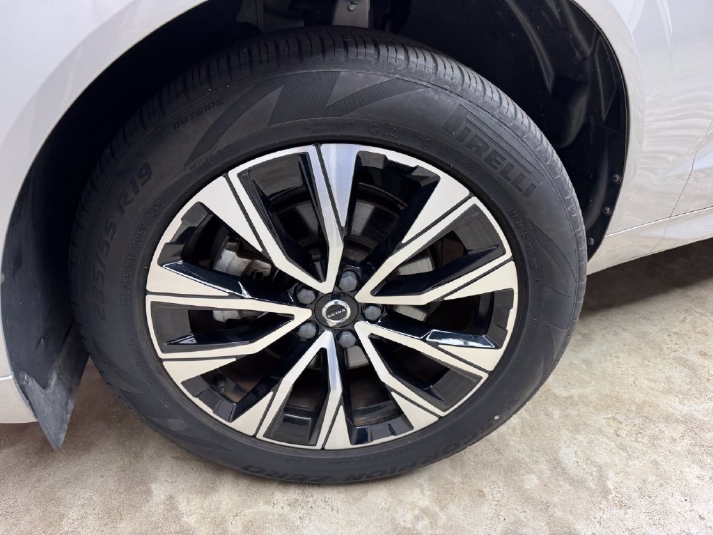 Used 2023 Volvo XC60 B5 Core w/ Climate Package AWD/4WD image 30
