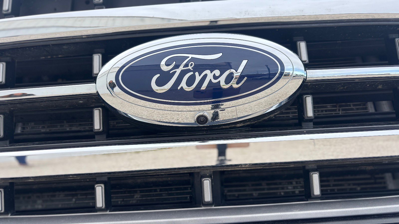 Certified 2022 Ford F150 Lariat w/ Equipment Group 502A High image 14