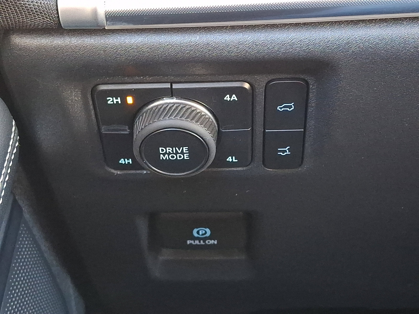 Certified 2025 Ford Expedition Platinum image 29