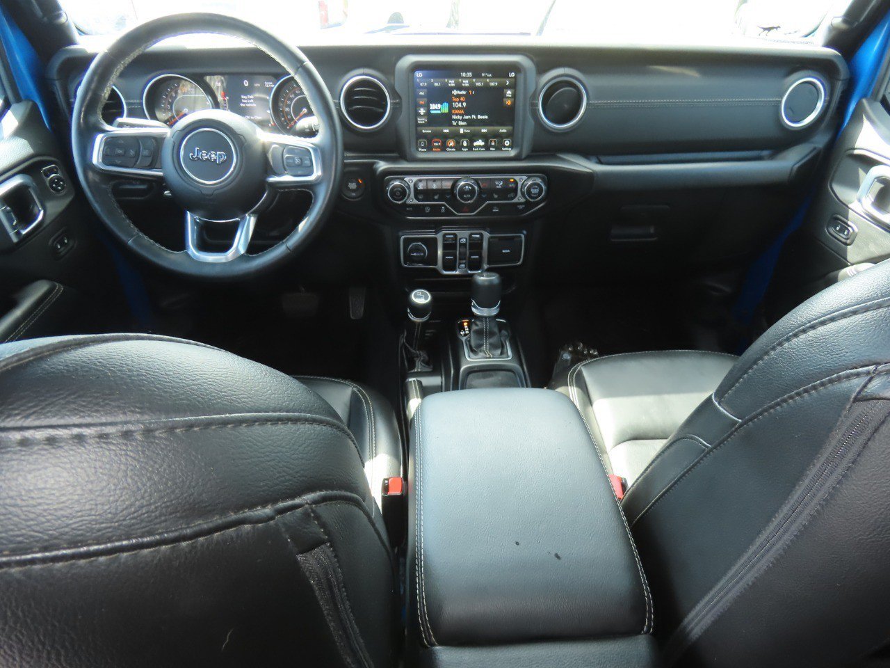Used 2022 Jeep Gladiator Overland w/ Popular Equipment Package AWD/4WD image 21