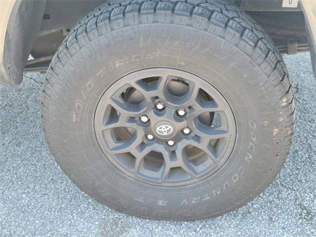 Used 2021 Toyota Tacoma SR5 image 7