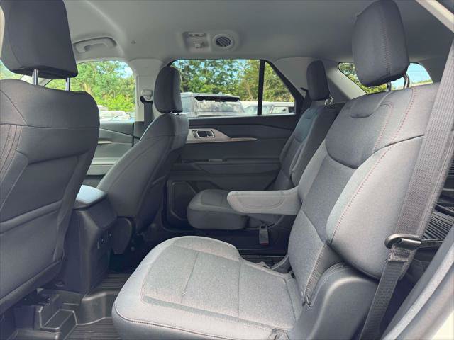 Certified 2025 Ford Explorer Active AWD/4WD image 14
