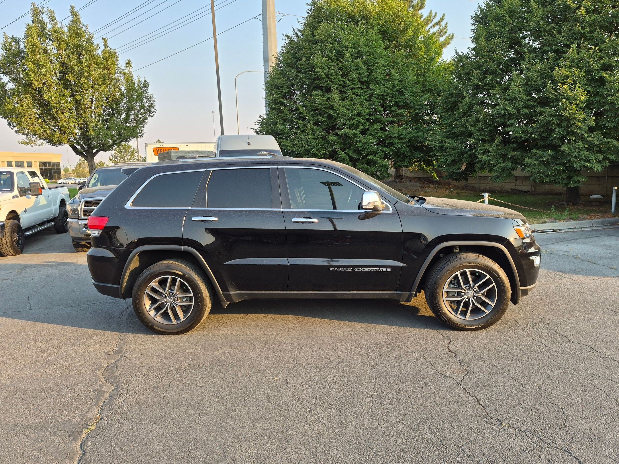 Used 2018 Jeep Grand Cherokee Limited w/ Trailer Tow Group IV AWD/4WD image 2