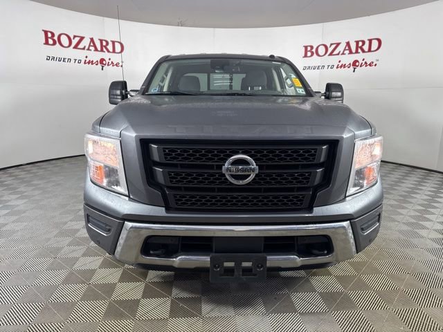 Used 2021 Nissan Titan SV w/ SV Convenience Package image 2