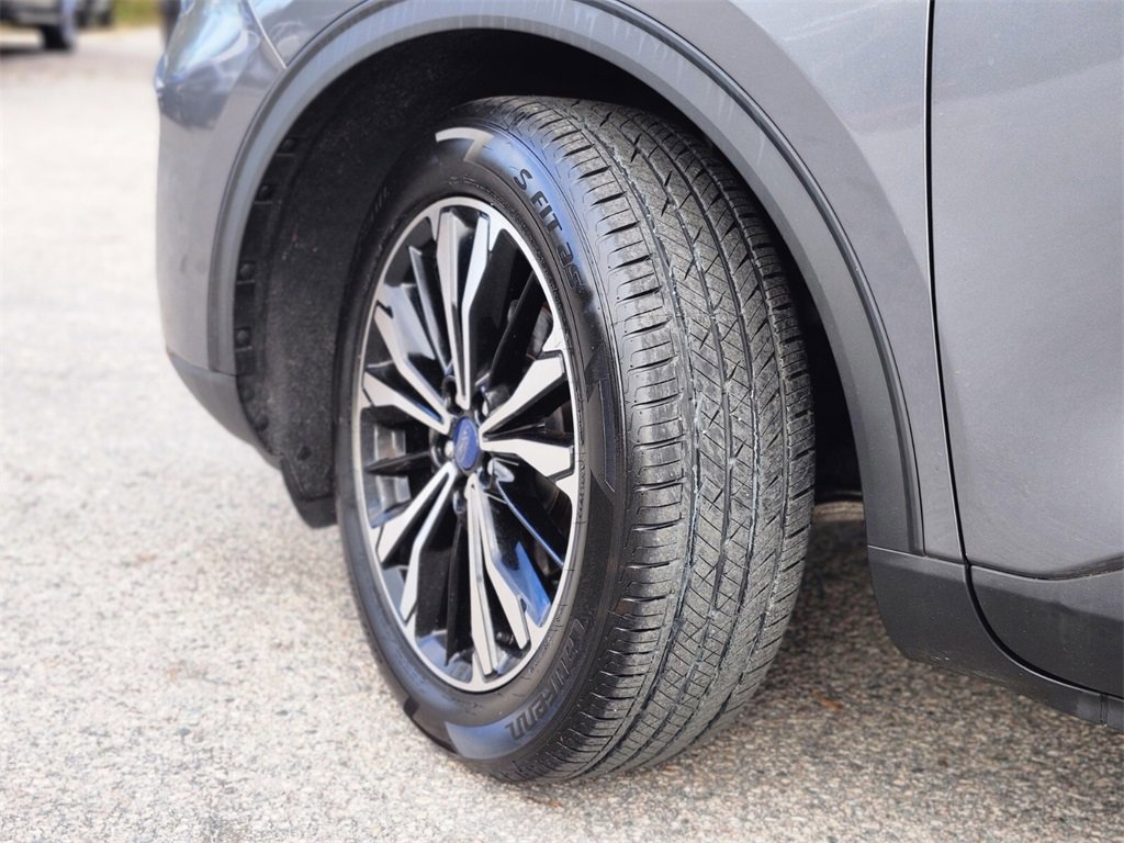 Certified 2022 Ford Escape SE w/ SE Sport Appearance Package image 30