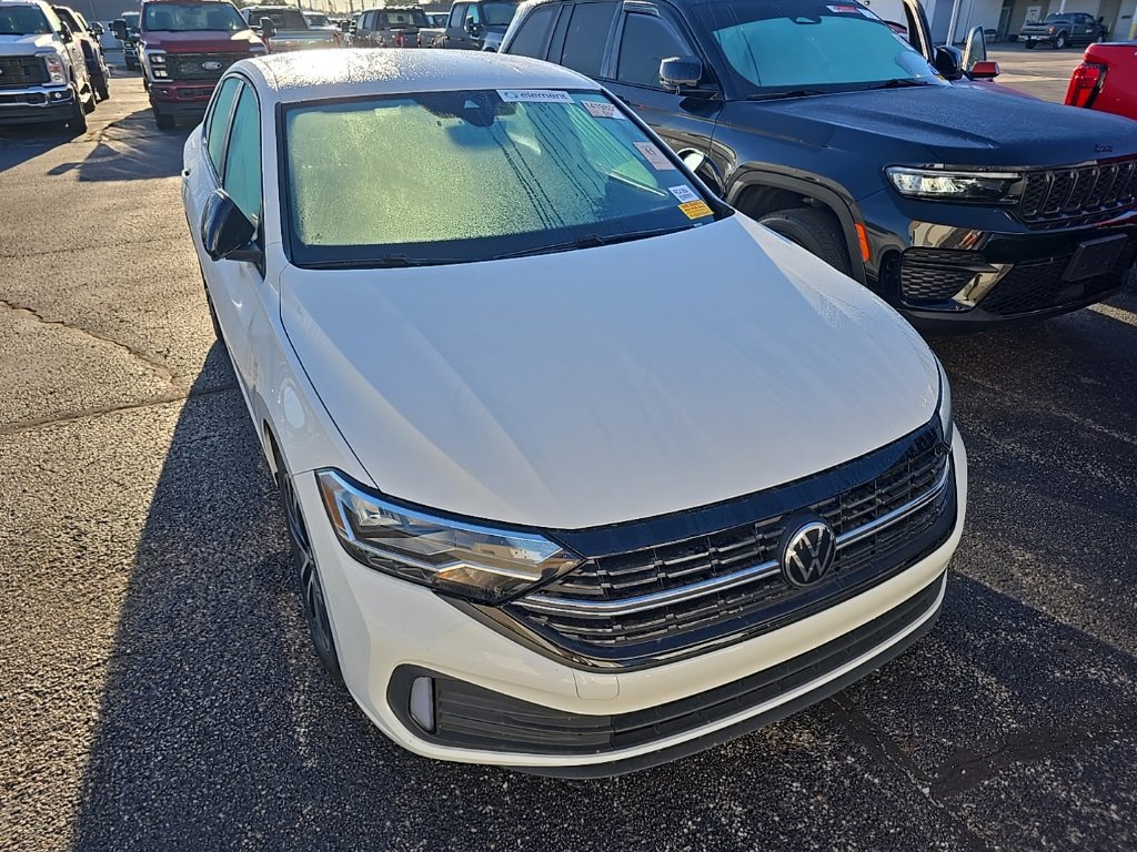 Used 2024 Volkswagen Jetta Sport FWD image 1