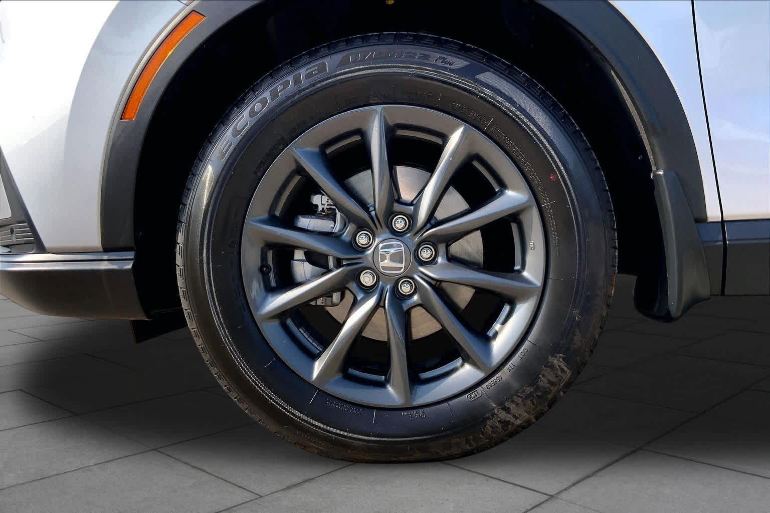 Used 2026 Honda CR-V EX-L image 11