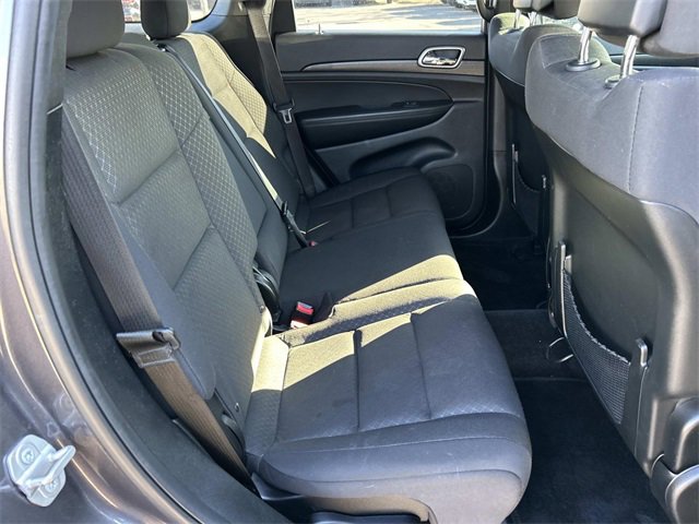 Used 2018 Jeep Grand Cherokee Laredo image 26