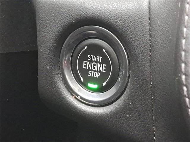 Used 2023 Chevrolet Suburban Z71 w/ Luxury Package image 27