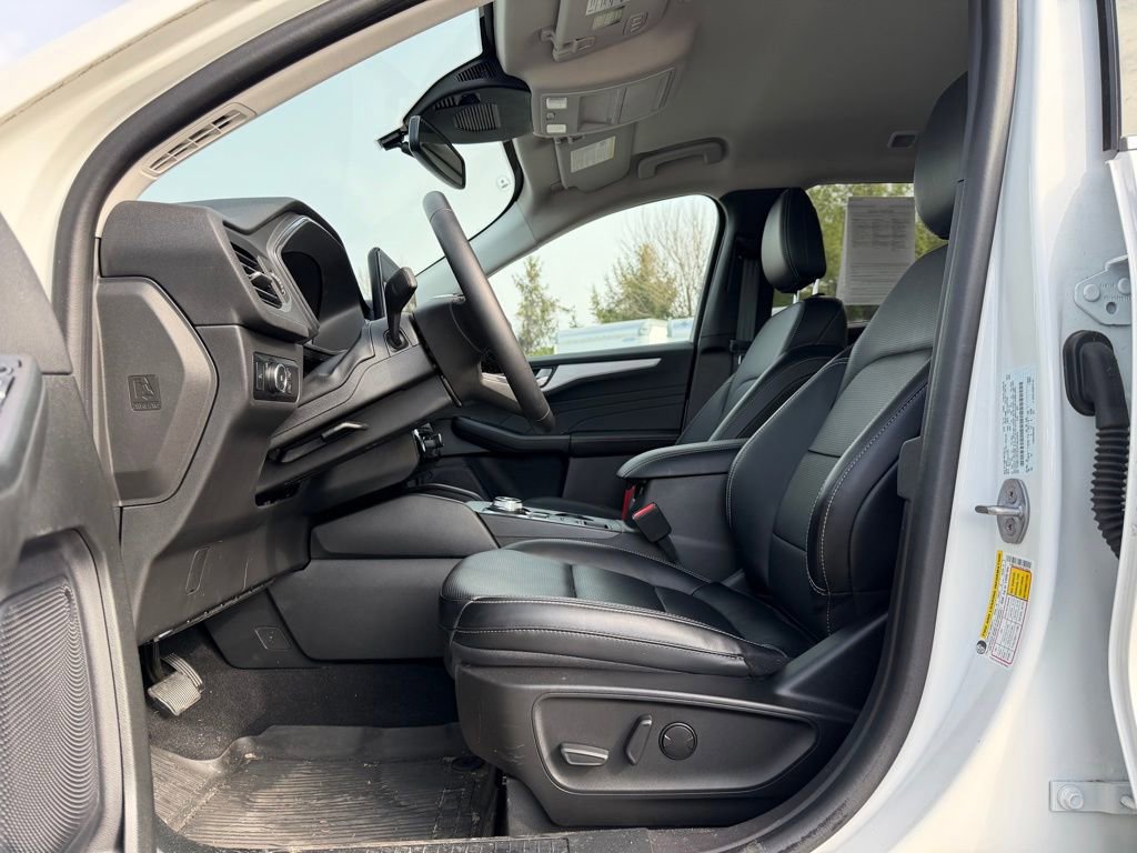 Certified 2023 Ford Escape Platinum image 19