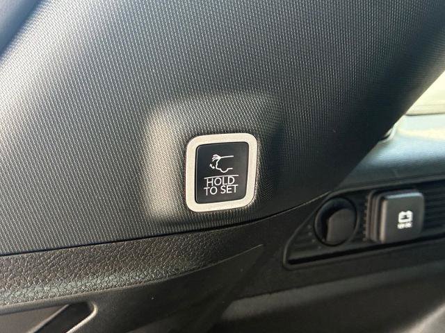 Used 2024 Jeep Grand Cherokee Altitude RWD image 18