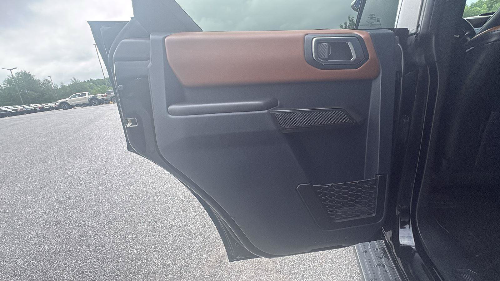 Certified 2024 Ford Bronco Outer Banks AWD/4WD image 17