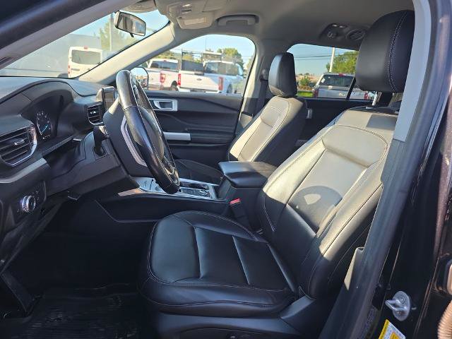 Certified 2022 Ford Explorer XLT w/ Equipment Group 202A AWD/4WD image 23