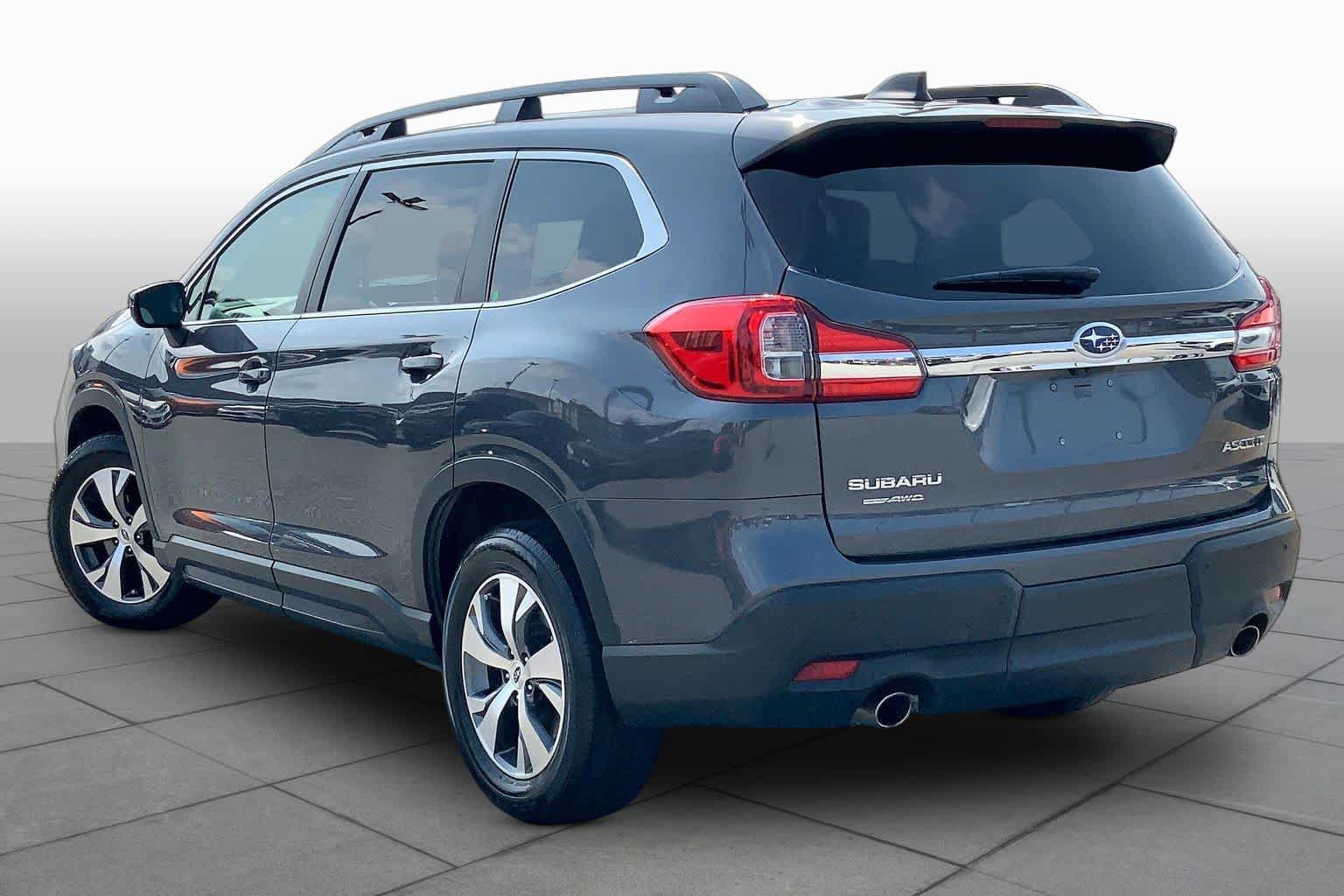 Used 2022 Subaru Ascent Premium w/ Convenience Package AWD/4WD image 11