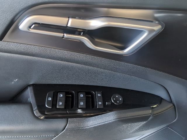 Used 2023 Kia Sportage EX w/ EX Premium Package image 9