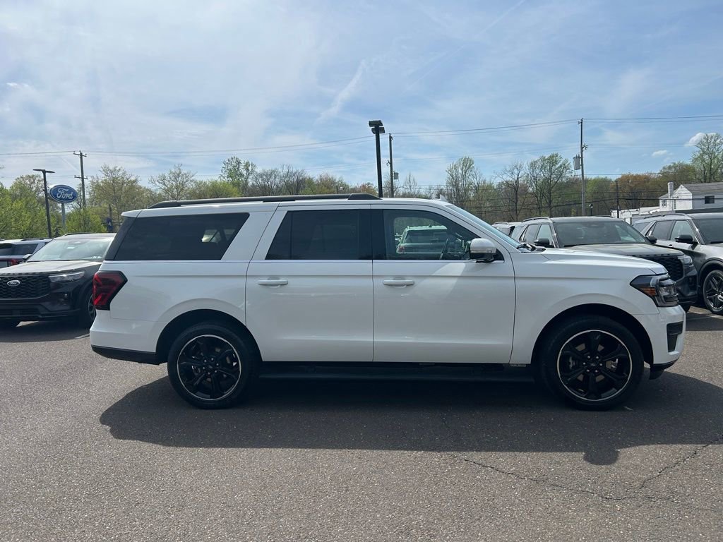 Certified 2022 Ford Expedition Max Limited AWD/4WD image 2