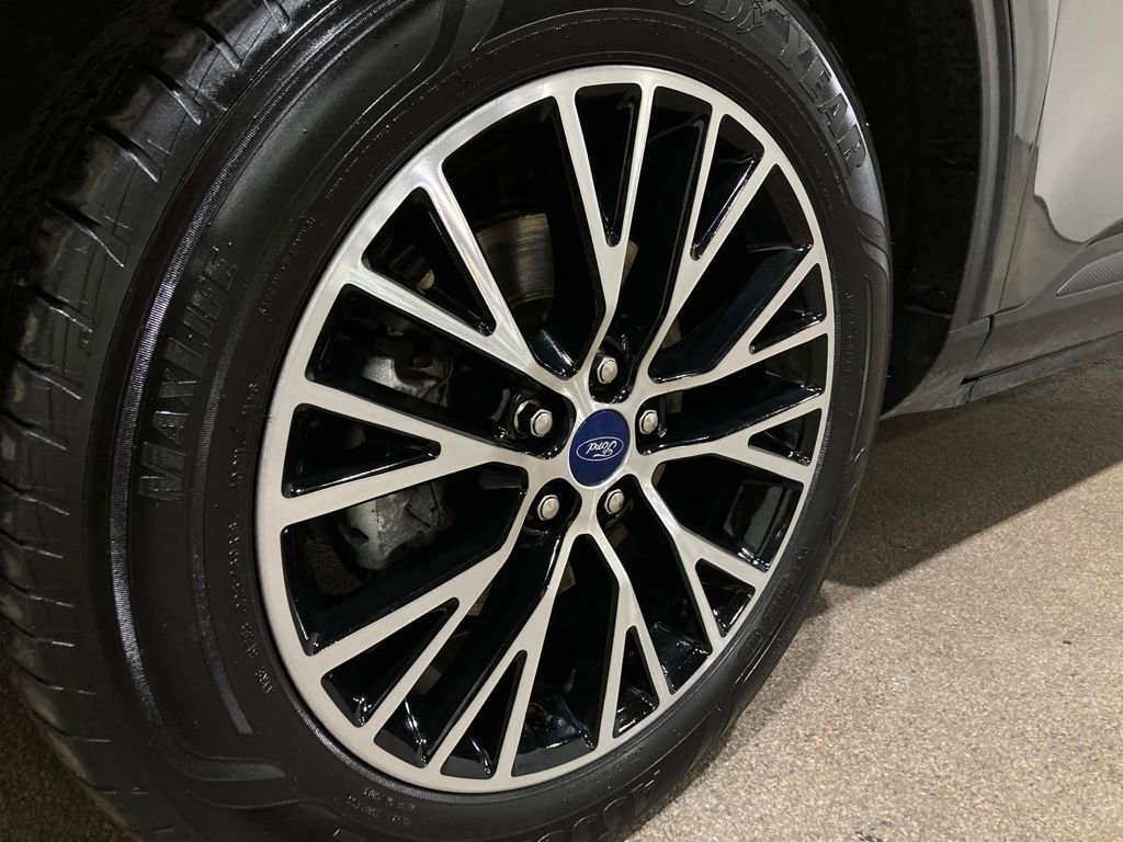 Certified 2022 Ford Escape SEL w/ Technology Package image 18