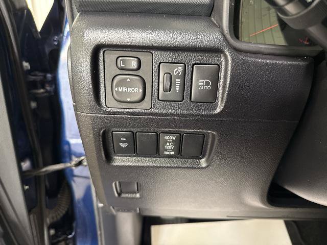 Used 2021 Toyota 4Runner SR5 Premium w/ Moonroof Package AWD/4WD image 12