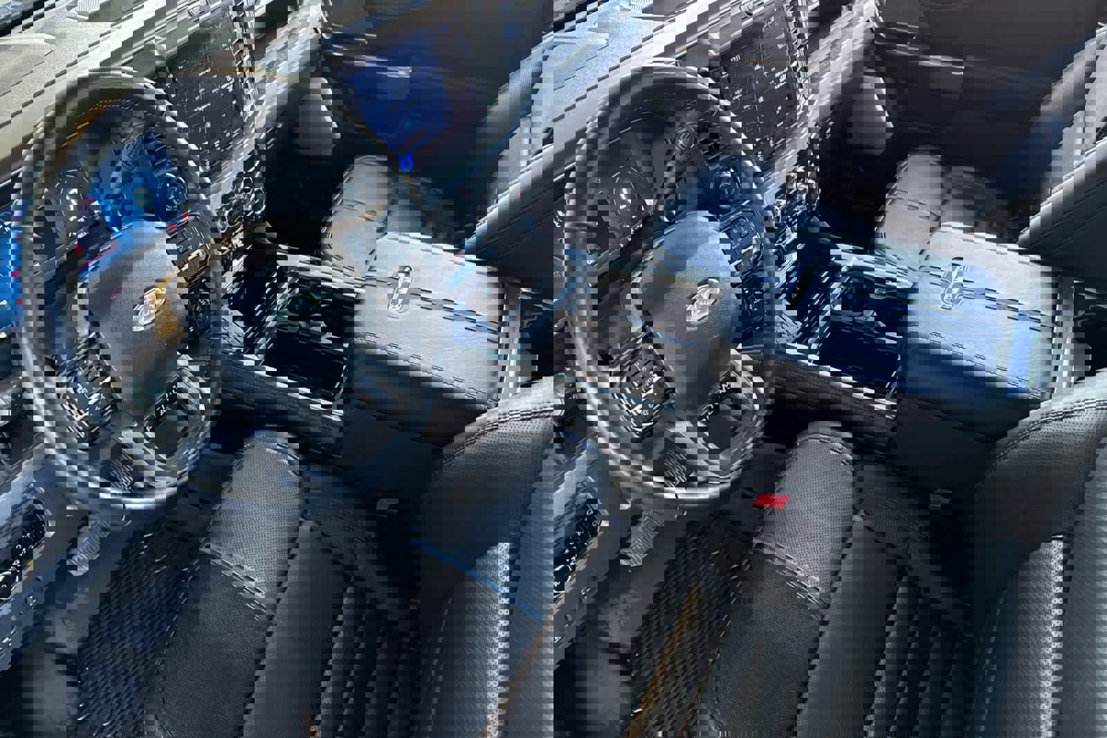 Certified 2025 Ford F350 Platinum w/ Tremor Off-Road Package image 11