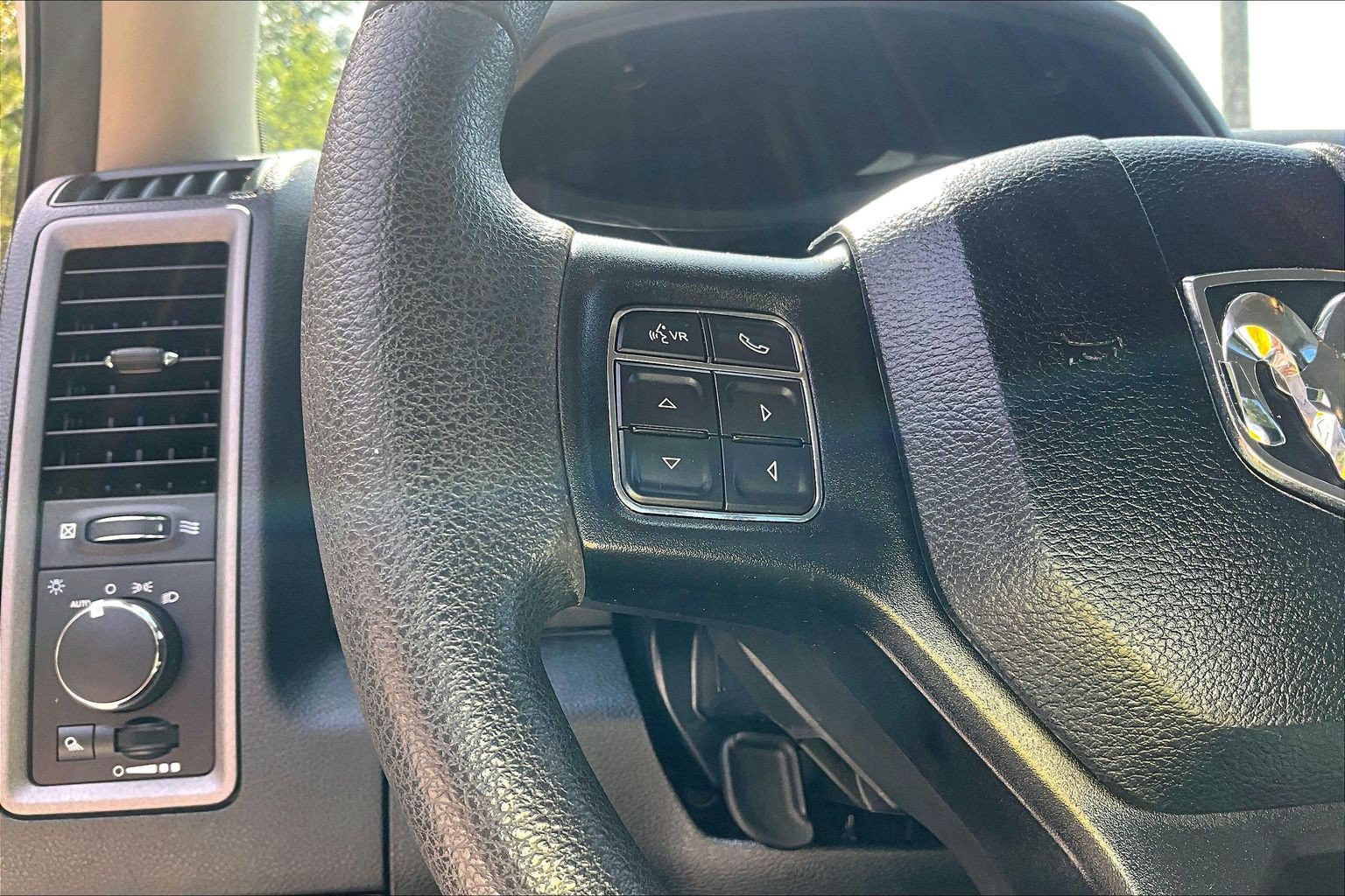 Used 2018 RAM 1500 Express RWD image 23