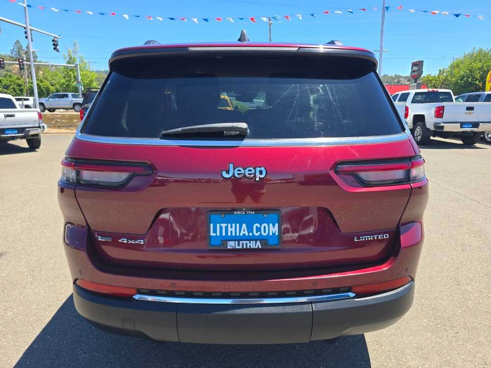 Used 2021 Jeep Grand Cherokee L Limited AWD/4WD image 4