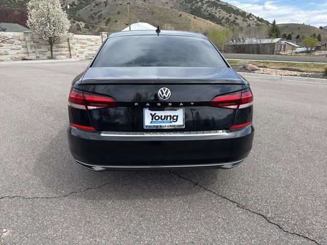 Used 2022 Volkswagen Passat 2.0T SE FWD image 6