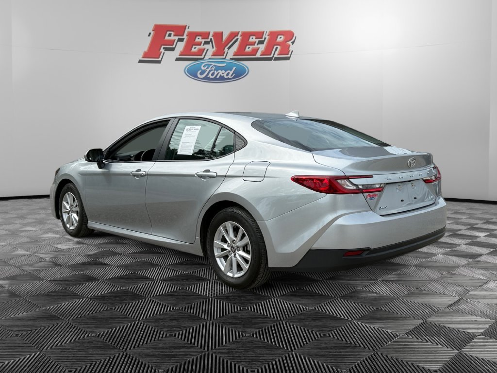 Used 2025 Toyota Camry LE FWD image 3