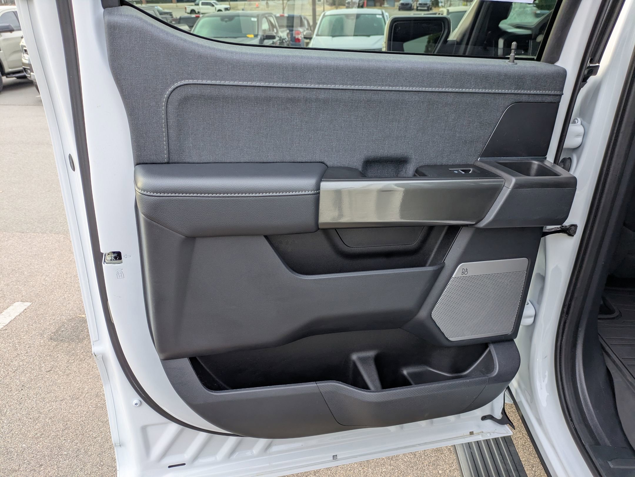 Certified 2023 Ford F150 Lariat w/ Equipment Group 502A High image 31