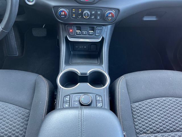 Used 2020 GMC Terrain SLE w/ Driver Convenience Package FWD image 18