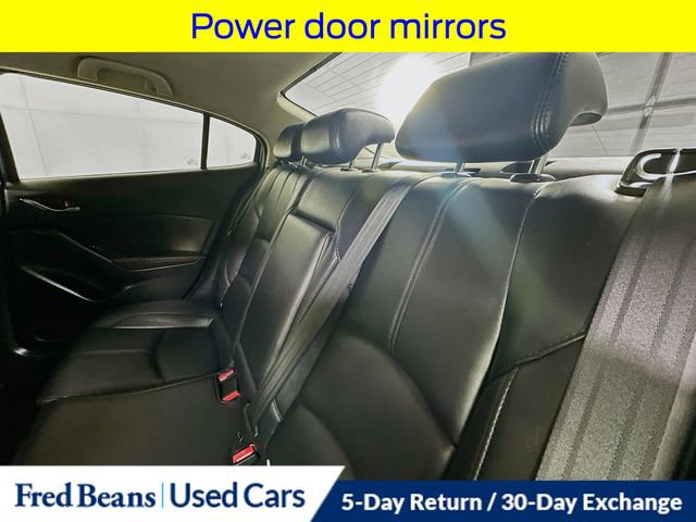 Used 2018 MAZDA MAZDA3 Touring FWD image 29