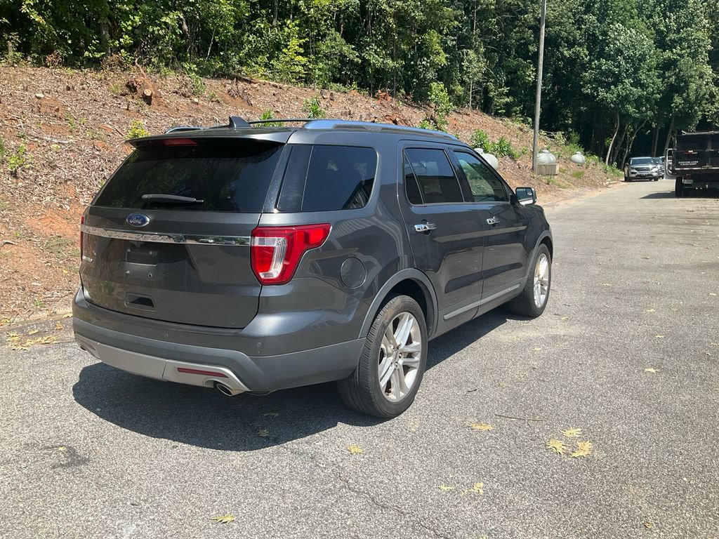 Certified 2017 Ford Explorer Limited FWD image 5
