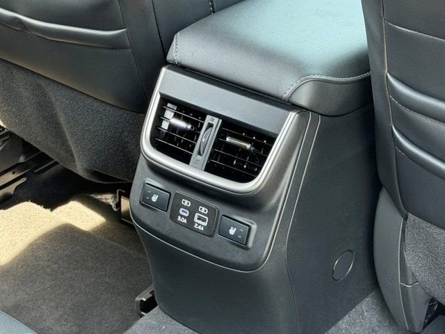 Used 2025 Subaru Outback Touring AWD/4WD image 24